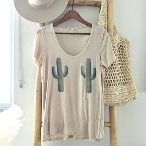 🦋 PINK super soft beige cactus scoop tshirt
